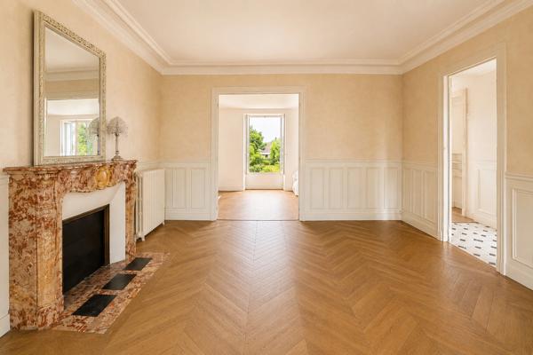 À vendre, maison de charme à 25 minutes de Paris, 6 pièces LE MEE SUR SEINE VILLAGE (77)