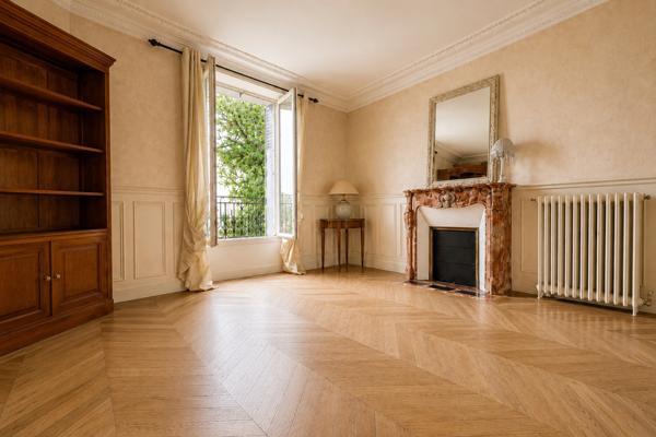 À vendre, maison de charme à 25 minutes de Paris, 6 pièces LE MEE SUR SEINE VILLAGE (77)