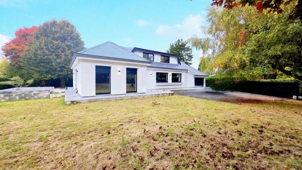 Magnifique Villa - 4 chambres - 3 SDD - Jardin 1900 m2 - Garage