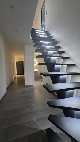 Magnifique Villa - 4 chambres - 3 SDD - Jardin 1900 m2 - Garage