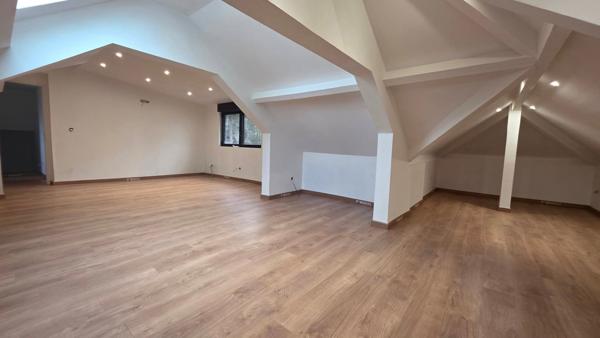 Magnifique Villa - 4 chambres - 3 SDD - Jardin 1900 m2 - Garage