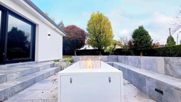 Magnifique Villa - 4 chambres - 3 SDD - Jardin 1900 m2 - Garage