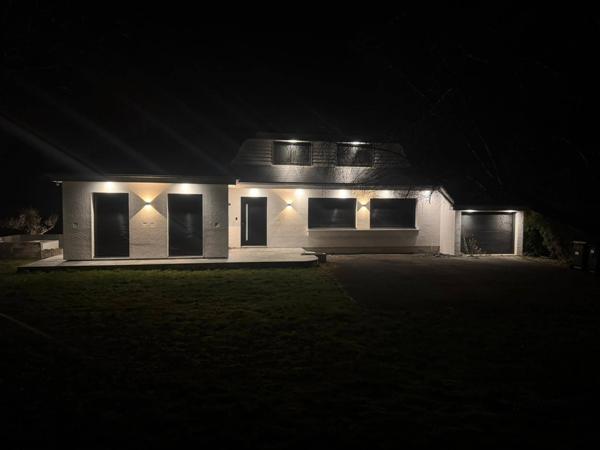 Magnifique Villa - 4 chambres - 3 SDD - Jardin 1900 m2 - Garage