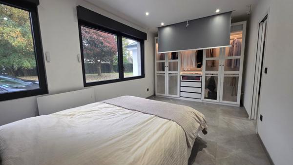 Magnifique Villa - 4 chambres - 3 SDD - Jardin 1900 m2 - Garage