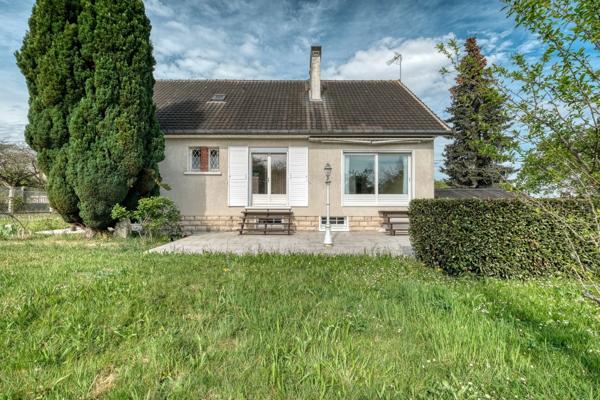 Christophe Michaudelle – EXLUSIVITE - CAPIFRANCE vous propose proche de Meaux, à Nanteuil lès Meaux : Secteur AU CALME, maison indépendante bien entretenue - 7 pièces - 148 m² -  5 chambres (6è possib
