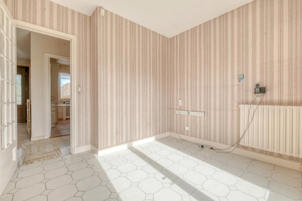 Christophe Michaudelle – EXLUSIVITE - CAPIFRANCE vous propose proche de Meaux, à Nanteuil lès Meaux : Secteur AU CALME, maison indépendante bien entretenue - 7 pièces - 148 m² -  5 chambres (6è possib
