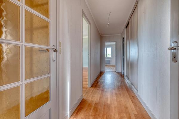 Christophe Michaudelle – EXLUSIVITE - CAPIFRANCE vous propose proche de Meaux, à Nanteuil lès Meaux : Secteur AU CALME, maison indépendante bien entretenue - 7 pièces - 148 m² -  5 chambres (6è possib