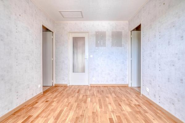Christophe Michaudelle – EXLUSIVITE - CAPIFRANCE vous propose proche de Meaux, à Nanteuil lès Meaux : Secteur AU CALME, maison indépendante bien entretenue - 7 pièces - 148 m² -  5 chambres (6è possib