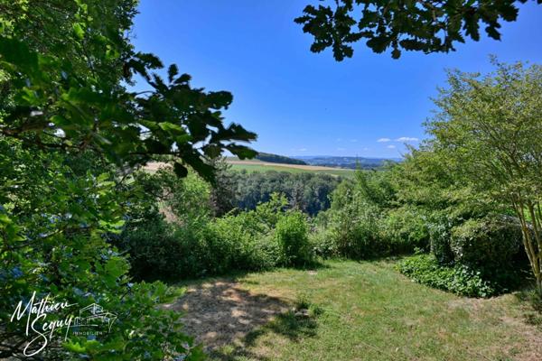 Terrain à bâtir de 2815 m² à AVEIZE (69)