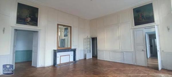 Appartement à louer 5 pièces 164.02m² Orléans (45000)