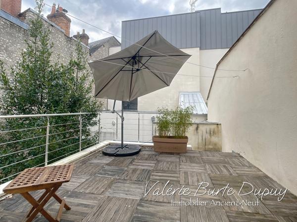 Orléans St Vincent à 15min de la place du Martroi à pied Maison de ville à vendre 5 Chambres avec terrasse arborée et stationnements possible