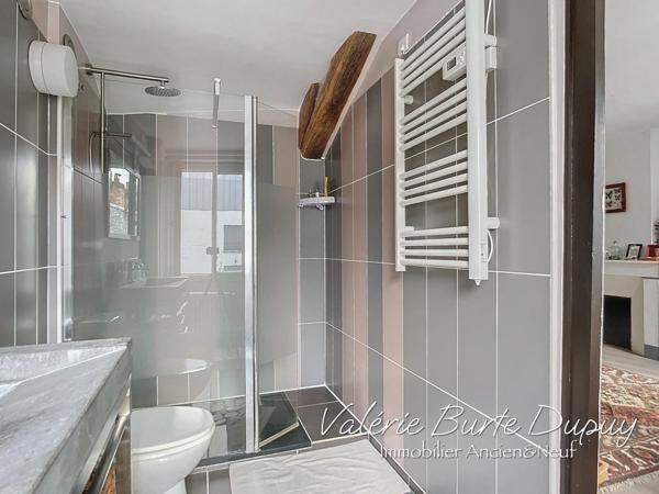 Orléans St Vincent à 15min de la place du Martroi à pied Maison de ville à vendre 5 Chambres avec terrasse arborée et stationnements possible