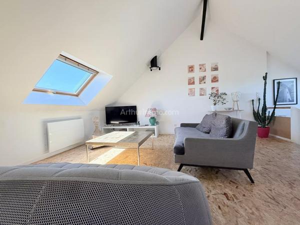 Vente                                                      Appartement
                        
                     4 pièces                      87 m2                     à Auray