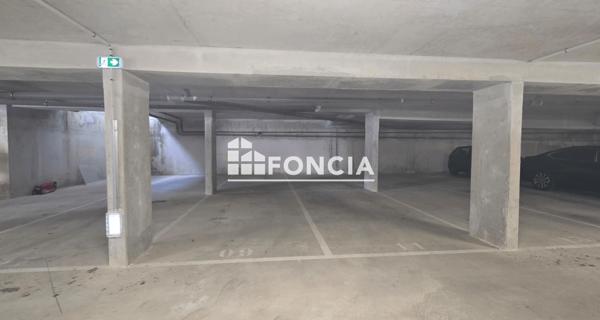 À vendre Parking 25.8 m² - Louvres 95380