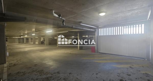 À vendre Parking 25.8 m² - Louvres 95380