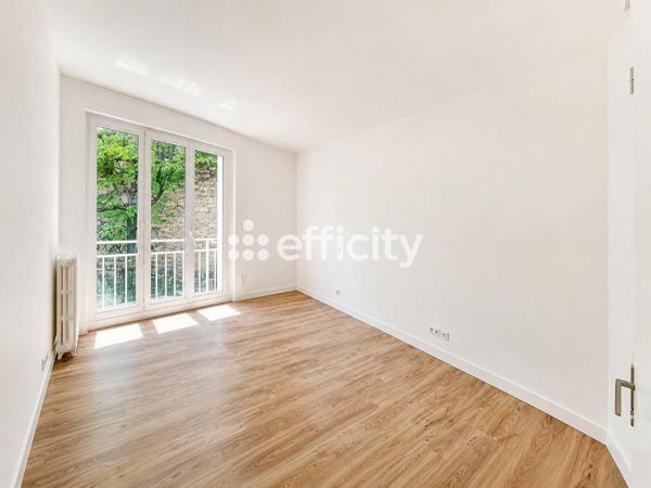 Appartement
         3 pièces
        - 79 m² 889 000 € *