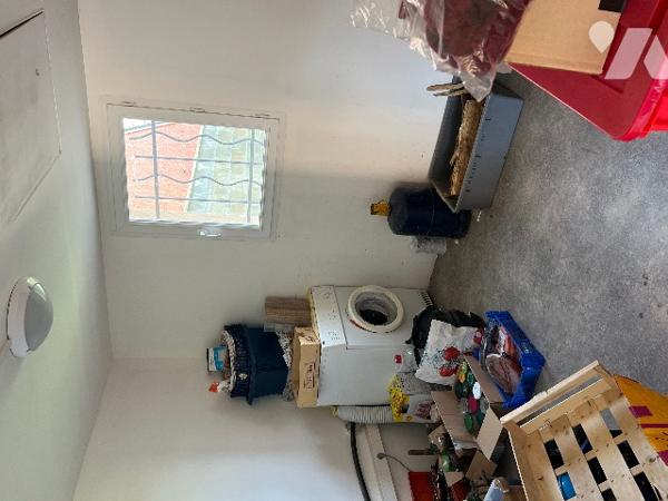 Maison de 118,5 m² orientée Sud avec terrasses, grand jardin de 1697 m² et vue sur les Pyrénées.