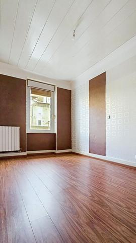 Appartement F5 avec beaux volumes