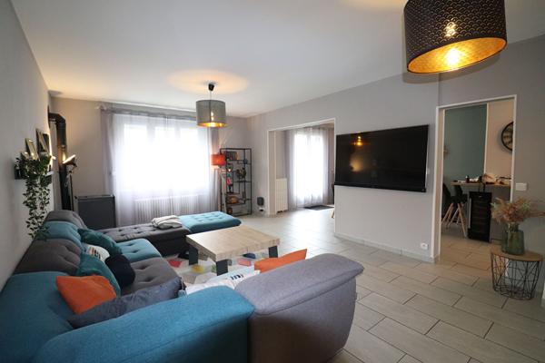 Coup de coeur à Nevers, Quartier Victor Hugo, 4 chambres, rénovée, jardin cosy, climatisation, 2h30 PARIS, commerces à pied