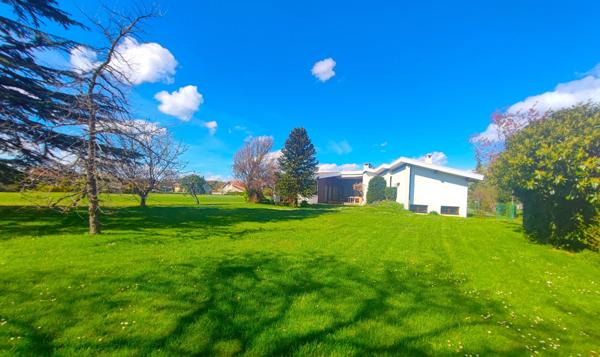 Terrain à batir de 575,00 m² NANGY (74)