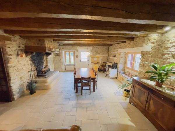 Aslonnes (86340) MAISON DE CHARME