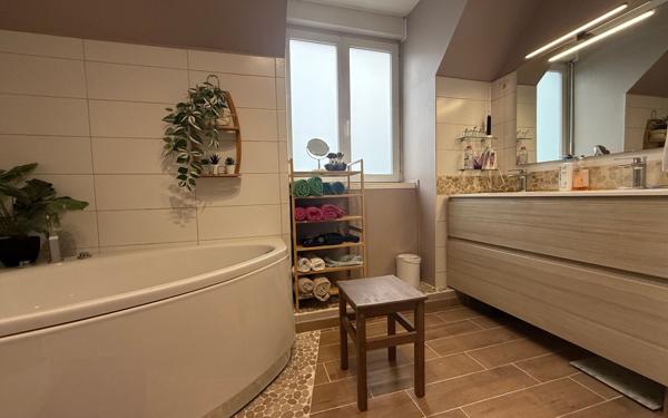 Maison à vendre    7 pièces •  Savigny-le-Temple