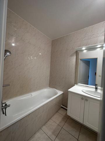 L'Adresse vous propose un superbe F4 en hypercentre havrais !