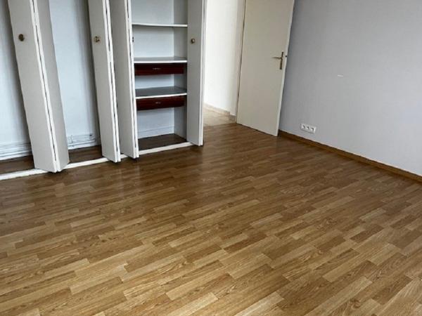 Centre ville de Sens Bel appartement de standing Sens 2 pièce(s) 80 m2