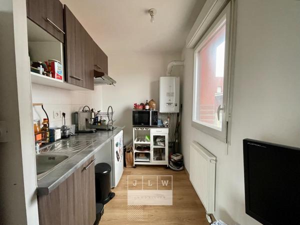 LILLE HELLEMMES - Studio lumineux de 27m² avec balcon