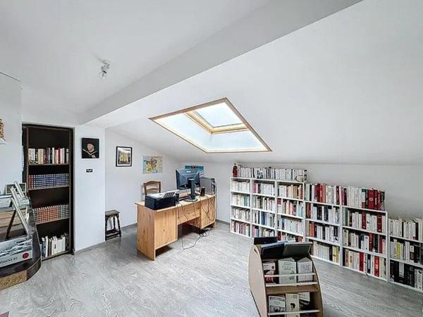 Duplex lumineux – 3 grandes chambres – Aucun travaux à prévoir