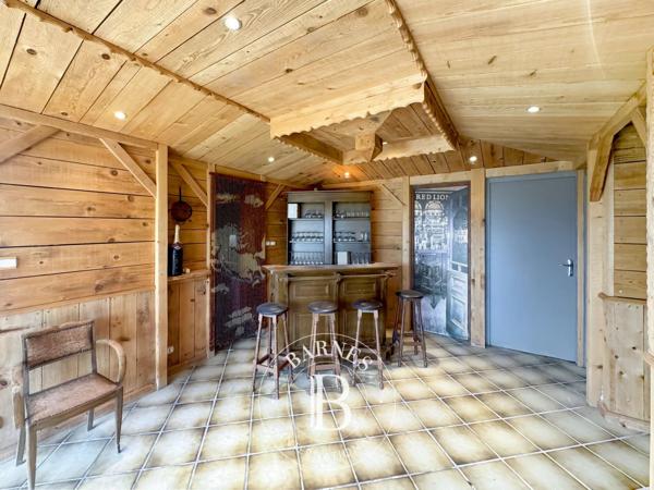 Chambéry, Propriété 4 Chambres -  332 m² à vendre