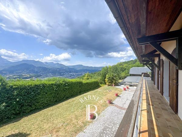 Chambéry, Propriété 4 Chambres -  332 m² à vendre