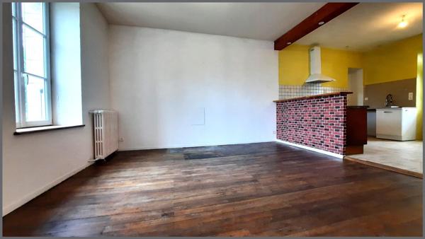 Maison à MONCOUTANT SUR SEVRE, 79320 - 11 pièces 213m²