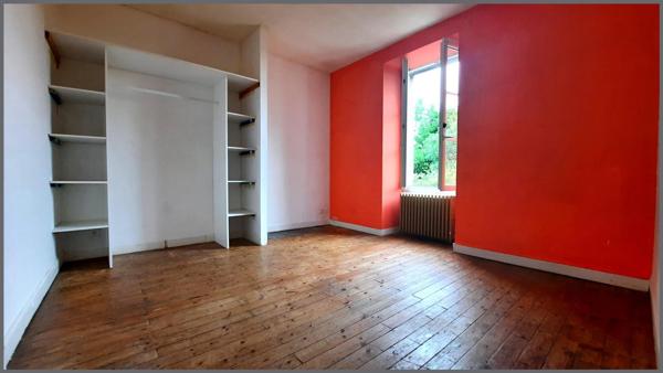 Maison à MONCOUTANT SUR SEVRE, 79320 - 11 pièces 213m²