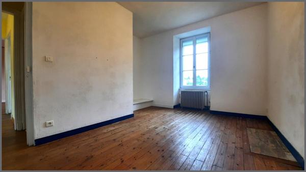 Maison à MONCOUTANT SUR SEVRE, 79320 - 11 pièces 213m²