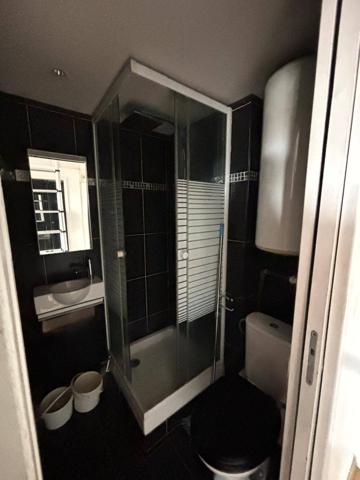 Paris 16e – Charmante studette Porte Dauphine – 9m2