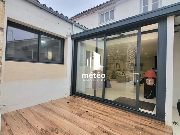 Maison de ville en pierre rénovée – Centre Ville Luçon