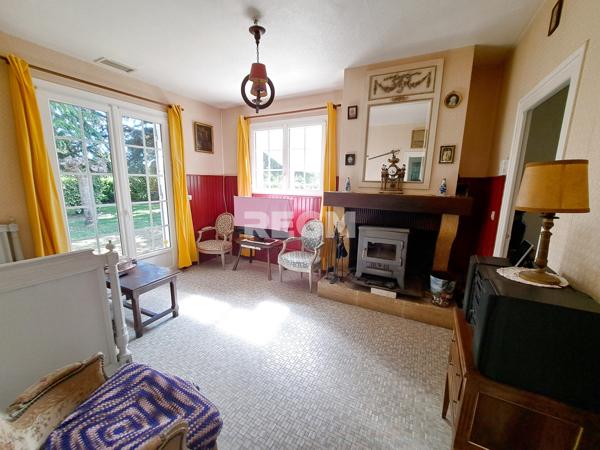 Saint-Pierre-d'Eyraud (24130) Maison de plain pied T3 avec dépendances aménageables