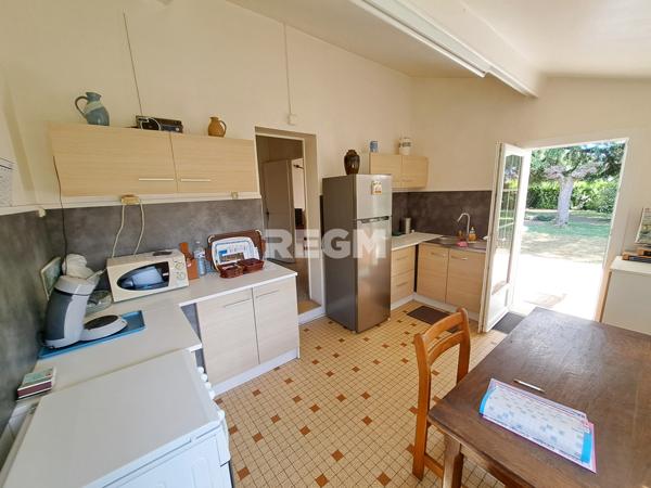 Saint-Pierre-d'Eyraud (24130) Maison de plain pied T3 avec dépendances aménageables