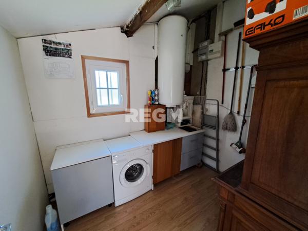 Saint-Pierre-d'Eyraud (24130) Maison de plain pied T3 avec dépendances aménageables