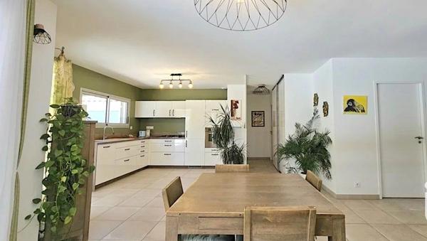 Maison à vendre 5 pièces LA ROQUETTE SUR SIAGNE (06)