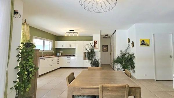 Maison à vendre 5 pièces LA ROQUETTE SUR SIAGNE (06)