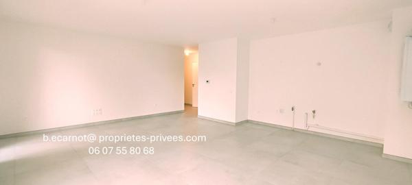 CLAIX 38640 - Appartement T4 - Terrasse 15 m² - 1er étage / 2