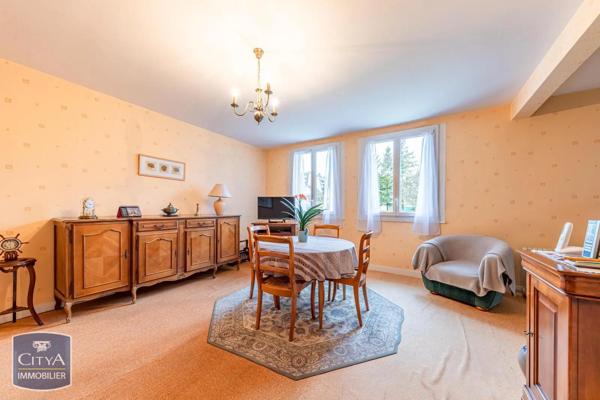 Appartement à louer 4 pièces 78.48m² Bourges (18000)