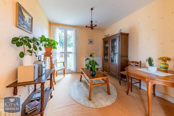 Appartement à louer 4 pièces 78.48m² Bourges (18000)