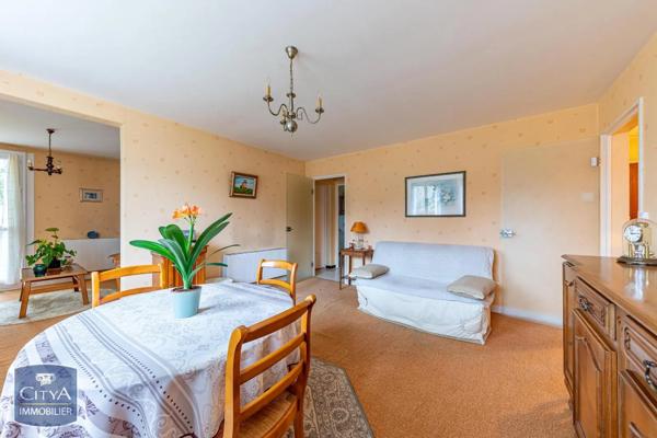 Appartement à louer 4 pièces 78.48m² Bourges (18000)