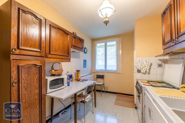 Appartement à louer 4 pièces 78.48m² Bourges (18000)