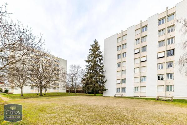 Appartement à louer 4 pièces 78.48m² Bourges (18000)