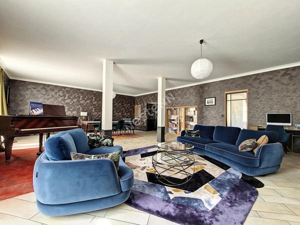 Appartement à vendre, centre ville Ancenis, 2 chambres, très grande pièce de vie