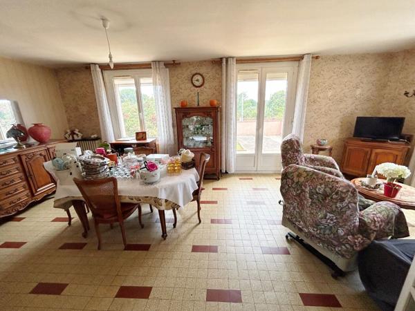 Maison Aussonne 5 pièce(s) avec double garage et grenier sur 1430 m² de terrain